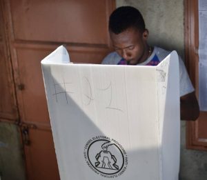 Sanksyon Nasyonzini yo retire dwa politik plizyè Ayisyen, selon Dekrè Elektoral 2025 la