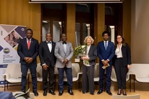 Lansman ofisyèl Fondasyon « Zanmi Ayiti.Es » nan Madrid peyi Lespay: yon lansman ki pote anbisyon pou refonde avni jenès ayisyèn nan