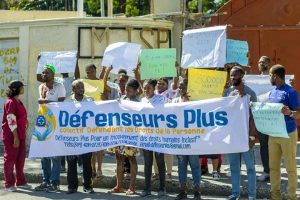 Kolektif Defansè Plis egzije Leta pou pran responsablite l konsènan vyolans sou popilasyon sivil la nan Laplèn