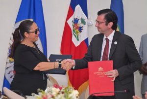 Ayiti siyen yon akò ak CAF pou ranfòse koperasyon ak finansman pwojè devlopman